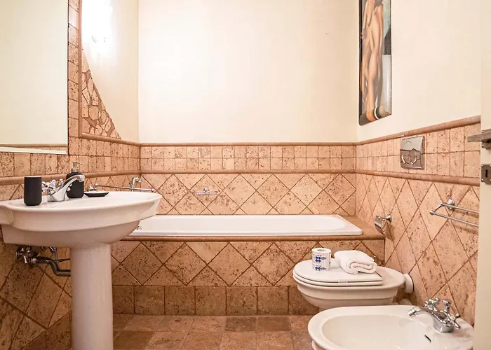 Easytopstay - Piazza Venezia View Charming