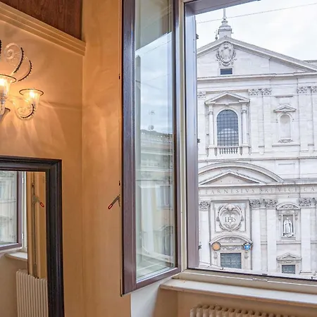 Piazza Venezia Charming With View アパート