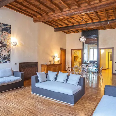 Piazza Venezia Charming With View * Rom
