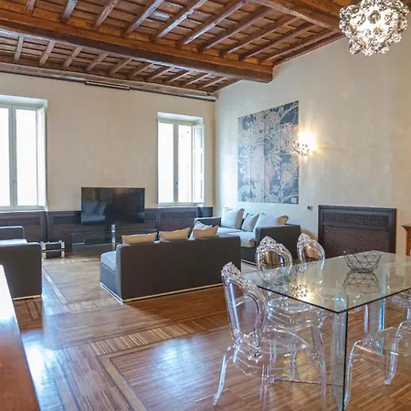 Easytopstay - Piazza Venezia View Charming Apartman *