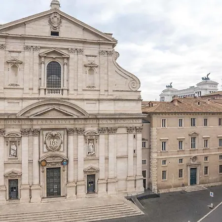 Easytopstay - Piazza Venezia View Charming Róma
