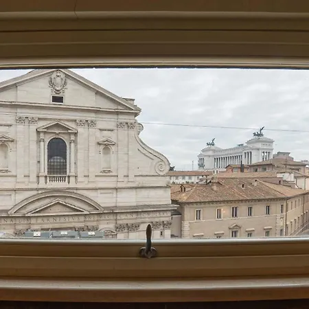 아파트 Easytopstay - Piazza Venezia View Charming 로마