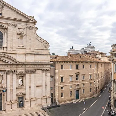 Easytopstay - Piazza Venezia View Charming 아파트 로마