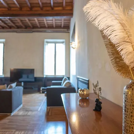 Easytopstay - Piazza Venezia View Charming